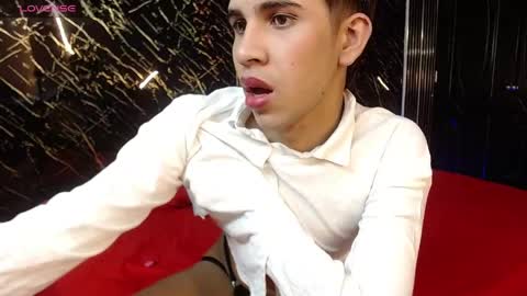 Snapshot of joshua_saenz_ chatting on 05.17.26 joshua_saenz_ online show from 05.17.26