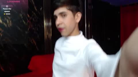 Snapshot of joshua_saenz_ chatting on 05.27.26 joshua_saenz_ online show from 05.27.26