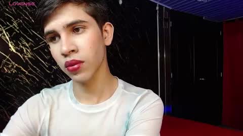 Snapshot of joshua_saenz_ chatting on 06.01.26 joshua_saenz_ online show from 06.01.26