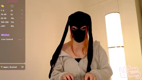 Snapshot of josie_bunny chatting on 11.20.25 Josie Bunny 3 online show from 11.20.25