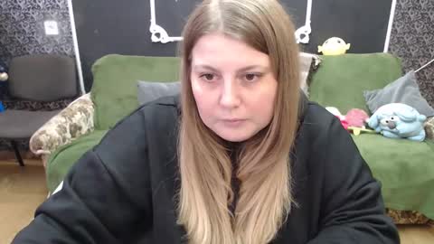 josiesun771 online show from 02.21.25