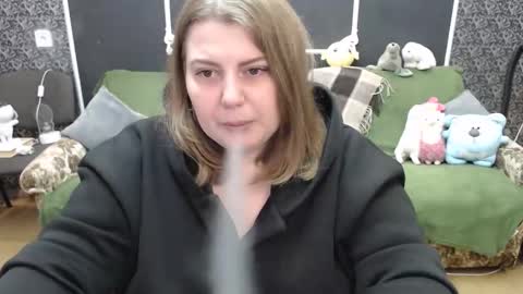 josiesun771 online show from 11.14.25