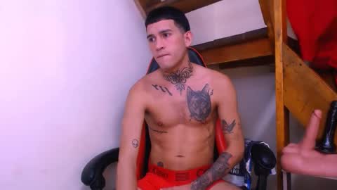 Snapshot of josue_linares chatting on 04.24.26 josue_linares online show from 04.24.26