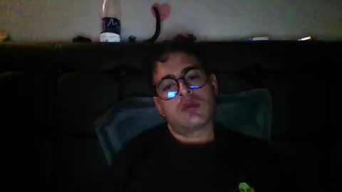 Snapshot of josux8 chatting on 11.21.25 josux8 online show from 11.21.25