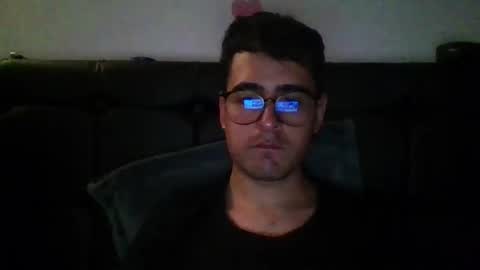 Snapshot of josux8 chatting on 12.17.25 josux8 online show from 12.17.25