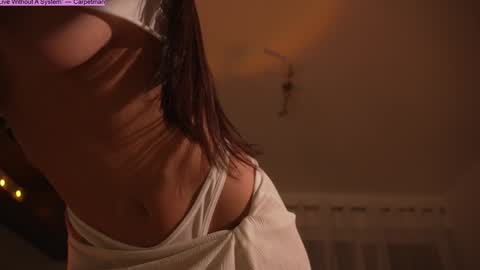 Snapshot of jseductiveart chatting on 03.12.25 Jennifer Diaz online show from 03.12.25