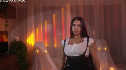 Snapshot of jseductiveart chatting on 11.17.25 Jennifer Diaz online show from 11.17.25