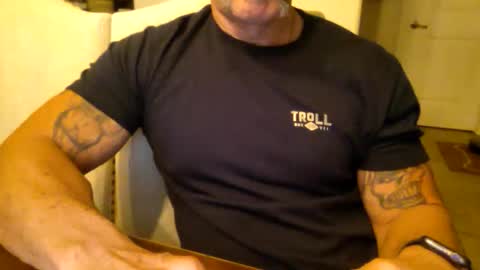 jtyahooo2 online show from 10.19.25