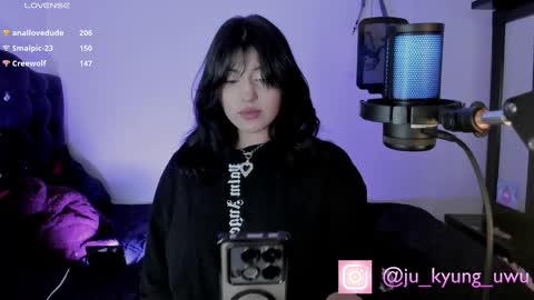 Snapshot of ju_kyung chatting on 02.28.25 Ju Kyung online show from 02.28.25