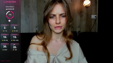 Snapshot of ju_lii chatting on 02.07.25 Julia and Julia online show from 02.07.25