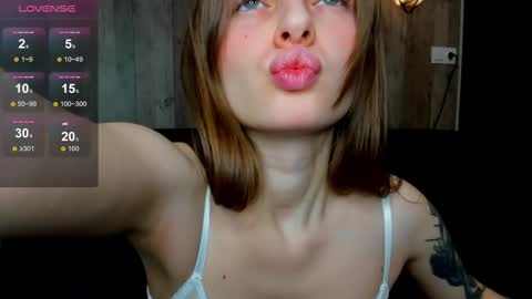 Snapshot of ju_lii chatting on 02.13.25 Julia and Julia online show from 02.13.25