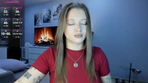 Snapshot of ju_lii chatting on 09.19.25 Julia and Julia online show from 09.19.25