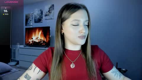 Snapshot of ju_lii chatting on 10.09.25 Julia and Julia online show from 10.09.25