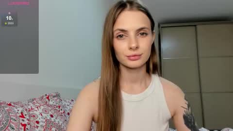 Snapshot of ju_lii chatting on 11.03.25 Julia and Julia online show from 11.03.25