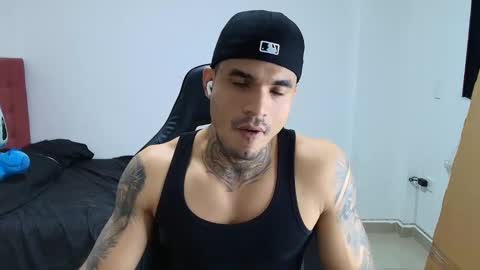 juan_gomez_1 online show from 12.18.25