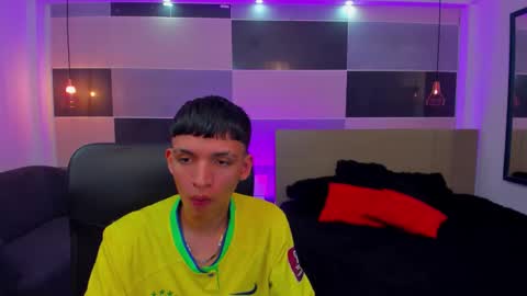 Snapshot of juan_nd_steven chatting on 12.11.24 JuanSteven online show from 12.11.24