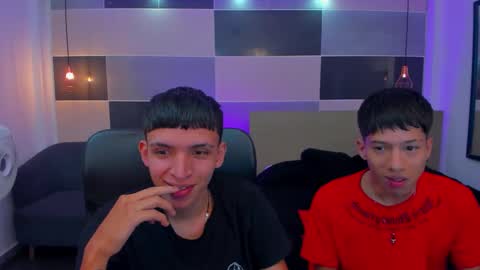 Snapshot of juan_nd_steven chatting on 01.15.25 JuanSteven online show from 01.15.25