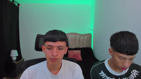 Snapshot of juan_nd_steven chatting on 09.11.25 JuanSteven online show from 09.11.25