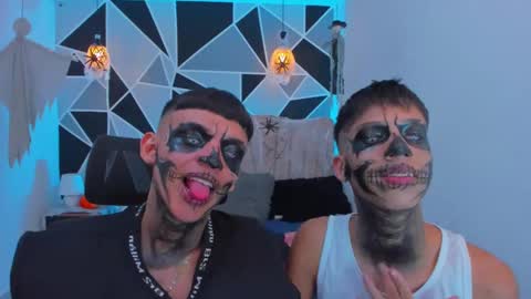 Snapshot of juan_nd_steven chatting on 10.31.25 JuanSteven online show from 10.31.25