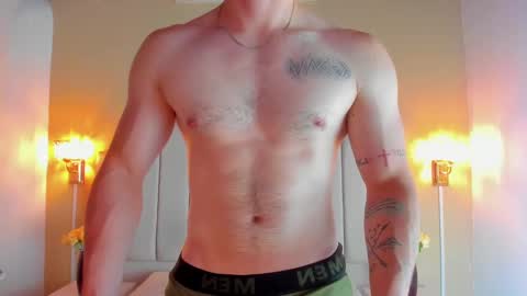 Snapshot of juan_prior chatting on 10.09.25 JUAN online show from 10.09.25