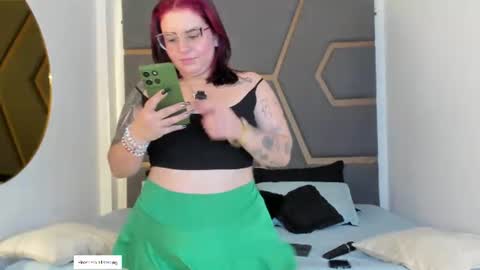 Juana Valkiria online show from 06.19.26