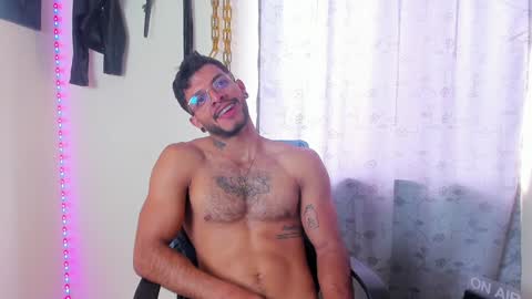 Juan Esteban online show from 01.05.25