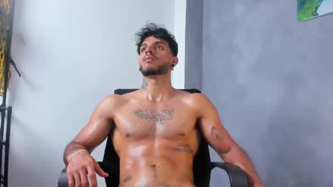 Snapshot of juanbladde chatting on 02.07.26 Juan Esteban online show from 02.07.26