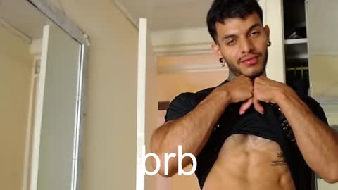 Snapshot of juanbladde chatting on 02.17.26 Juan Esteban online show from 02.17.26