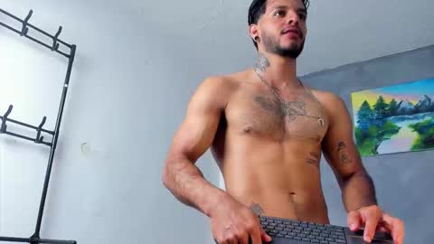 Snapshot of juanbladde chatting on 03.01.26 Juan Esteban online show from 03.01.26