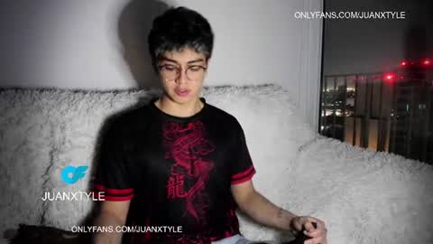 Snapshot of juancamroom chatting on 06.24.26 . online show from 06.24.26