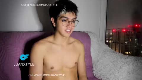 Snapshot of juancamroom chatting on 06.27.26 . online show from 06.27.26