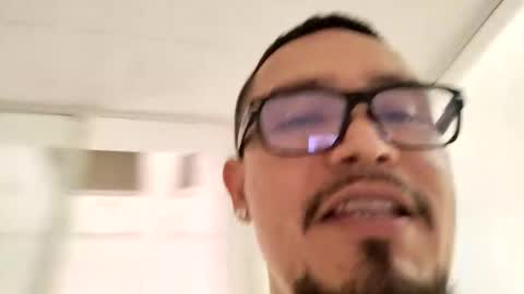 Snapshot of juanchis_24 chatting on 10.06.25 juanchis_24 online show from 10.06.25