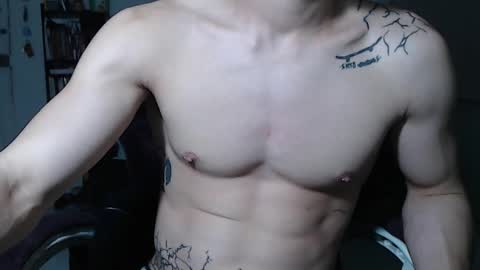 Snapshot of juanisimo_ chatting on 02.06.25 JUANISIMO online show from 02.06.25