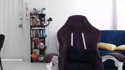 Snapshot of juanisimo_ chatting on 02.10.25 JUANISIMO online show from 02.10.25