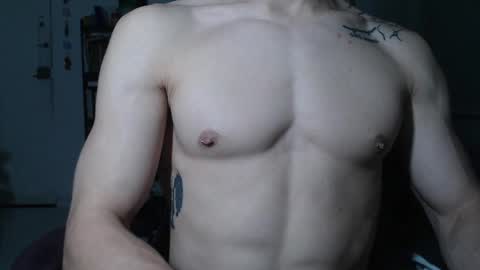 Snapshot of juanisimo_ chatting on 03.05.25 JUANISIMO online show from 03.05.25