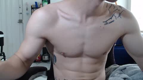 Snapshot of juanisimo_ chatting on 03.06.25 JUANISIMO online show from 03.06.25