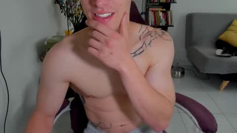 Snapshot of juanisimo_ chatting on 05.24.26 JUANISIMO online show from 05.24.26