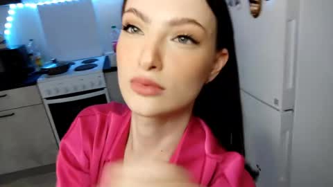 Snapshot of juanitacalcano chatting on 05.16.26 Veronika online show from 05.16.26