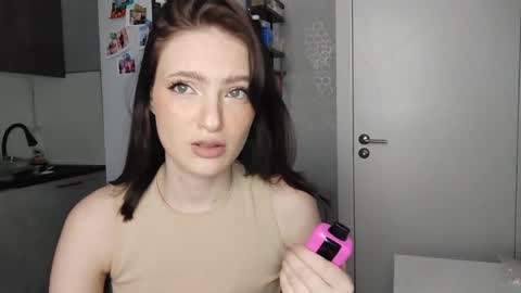 Snapshot of juanitacalcano chatting on 05.17.26 Veronika online show from 05.17.26