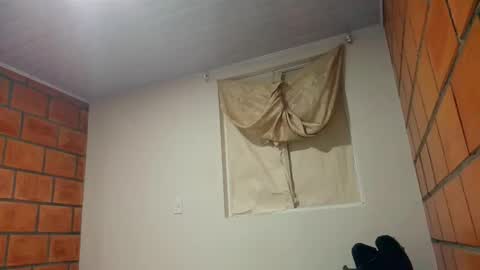 Snapshot of juankikplolol chatting on 10.05.25 juankikplolol online show from 10.05.25