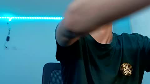 Snapshot of juanmres chatting on 10.09.25 juanmres online show from 10.09.25