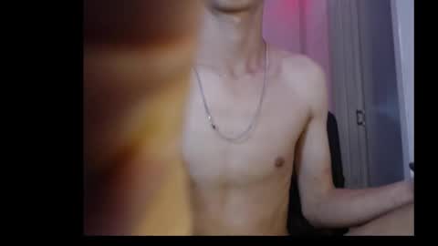 Snapshot of juanmres chatting on 10.26.25 juanmres online show from 10.26.25