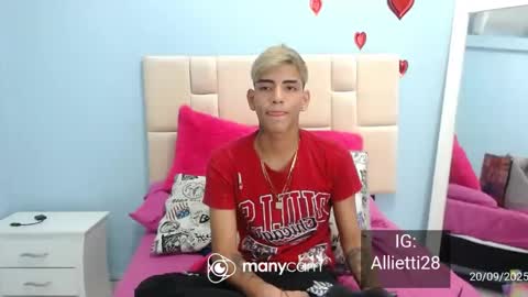 Snapshot of juanse18hot chatting on 11.04.25 juanse18hot online show from 11.04.25