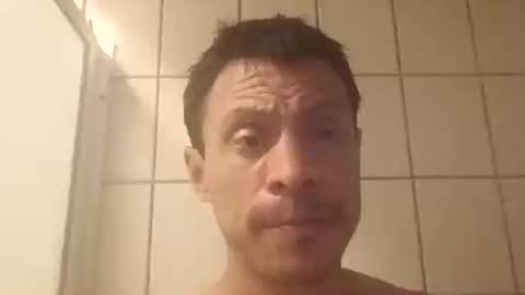 Snapshot of jugg2 chatting on 12.23.25 Jugg online show from 12.23.25