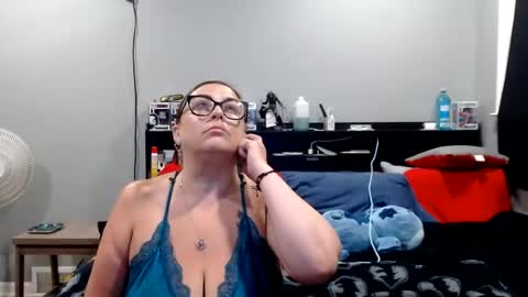 Juiceepawwg420 online show from 07.10.26