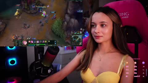 Snapshot of juicy___angel chatting on 02.06.25 Angelina online show from 02.06.25