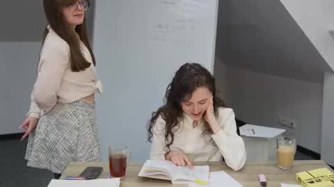 Snapshot of juicy_secrets_054 chatting on 02.10.26 Elza online show from 02.10.26