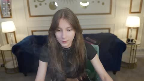 Snapshot of juicy_secrets_054 chatting on 02.25.26 Elza online show from 02.25.26