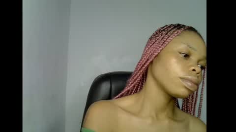 Snapshot of juicy_slut0 chatting on 07.10.26 Champaign online show from 07.10.26