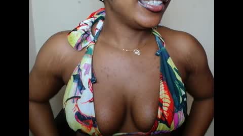 Snapshot of juicycuntx chatting on 09.12.25 juicycuntx online show from 09.12.25